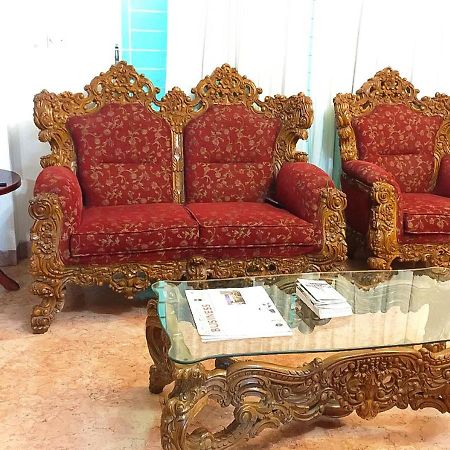 Maya Service Apt Guest House Dhaka Buitenkant foto